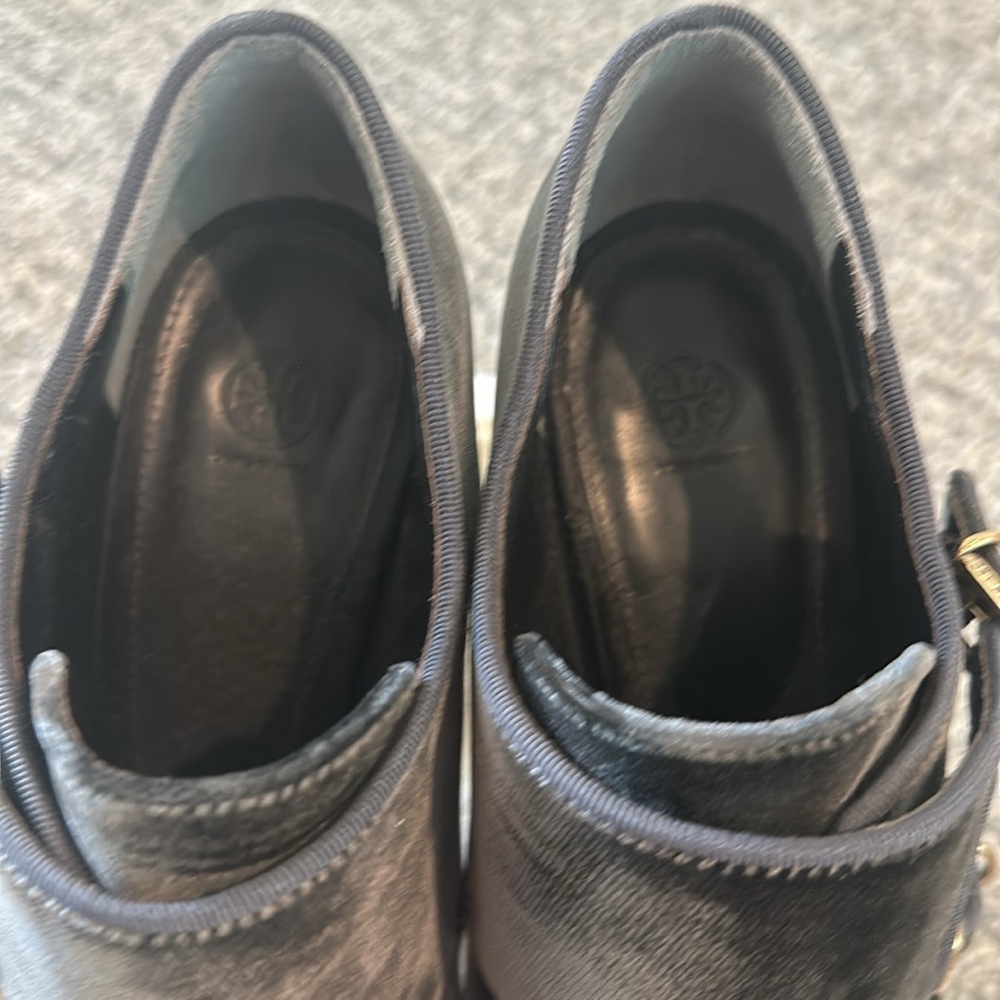 Tory Burch Carly Dark Gray Velvet Ankle Booties Sz 8 - Picture 9 of 12